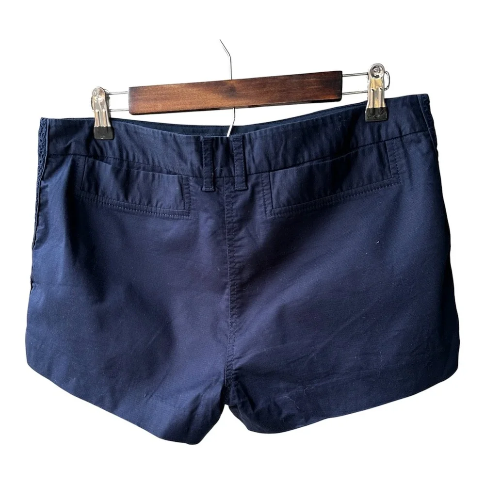 Tory Burch Shorts Navy Blue Eyelet Lace Trim Chino Gold Logo Button Size 8